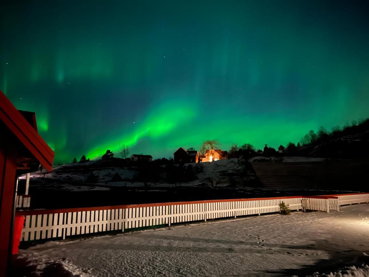 Vikaneset Havhotell Kristiansund Buitenkant foto