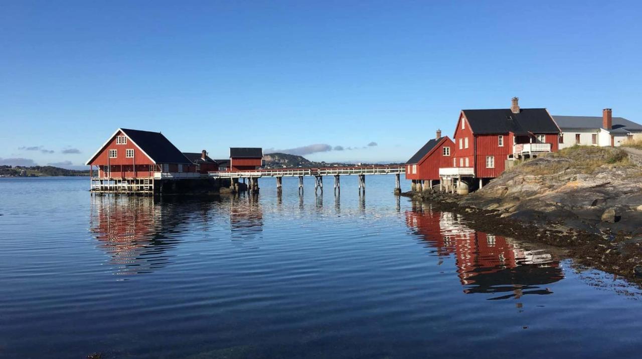 Vikaneset Havhotell Kristiansund Buitenkant foto